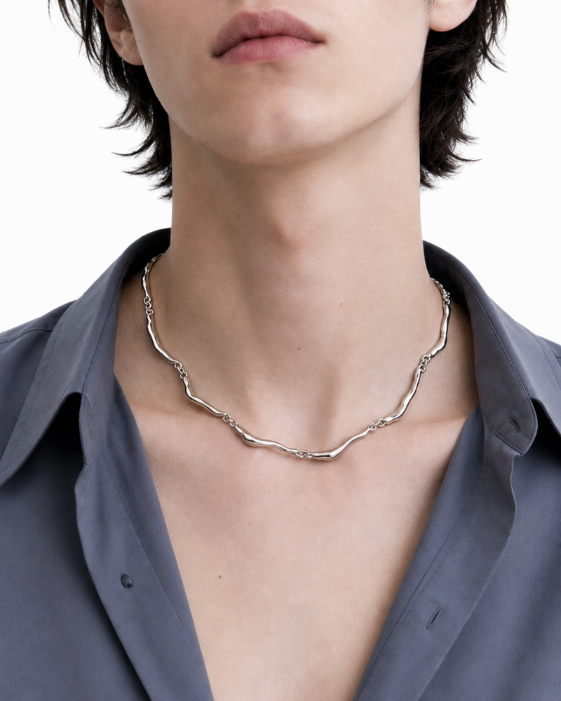 Molten link necklace